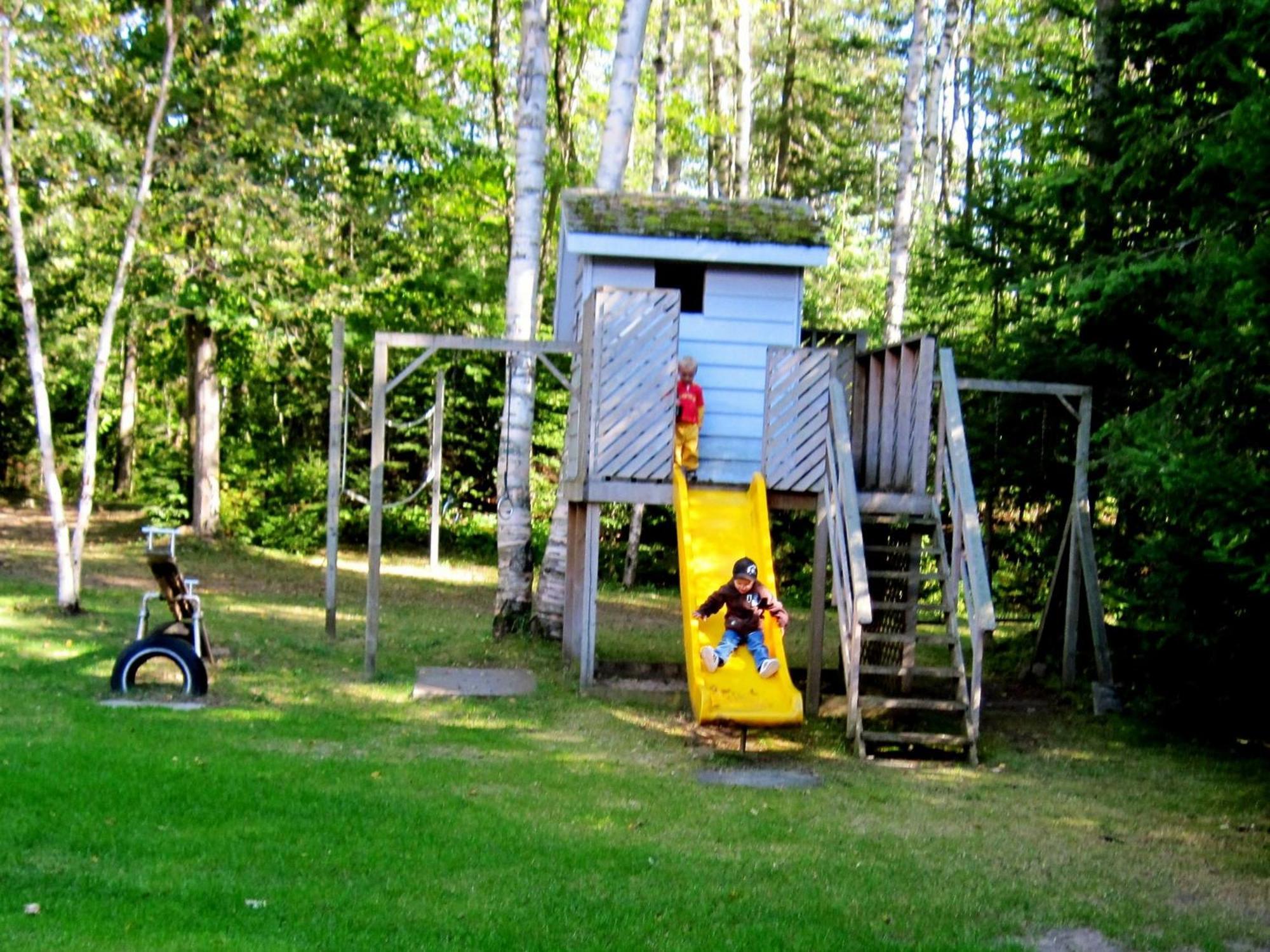 Sunny Birch Cottages Sauble Beach Exterior photo