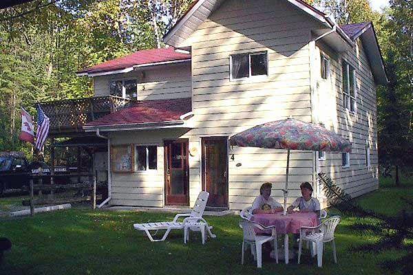 Sunny Birch Cottages Sauble Beach Exterior photo